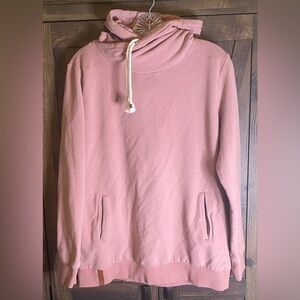 AMPERSAND AVE Woman’s Turtleneck Sweater in Soft Pink